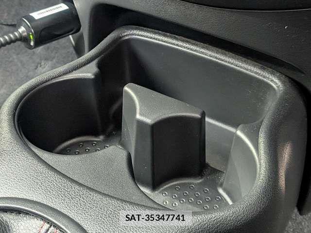 Nissan MARCH 2015-09 7221232-11