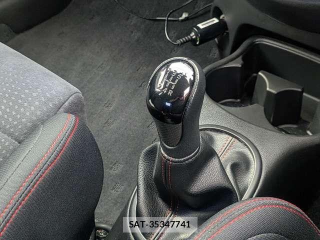 Nissan MARCH 2015-09 7221232-6