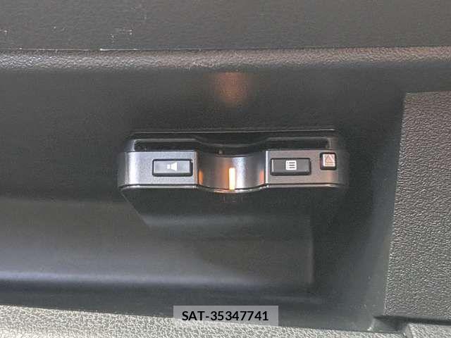 Nissan MARCH 2015-09 7221232-8