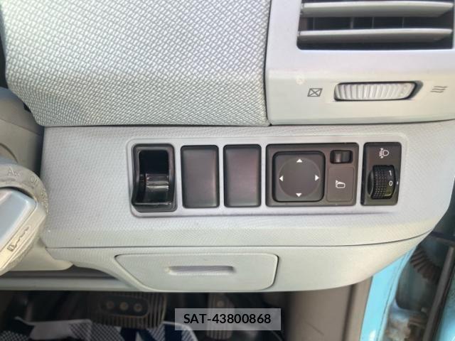 Nissan MARCH 2005-11 7221225-13