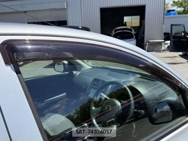 Nissan MARCH 2017-03 7251401-27