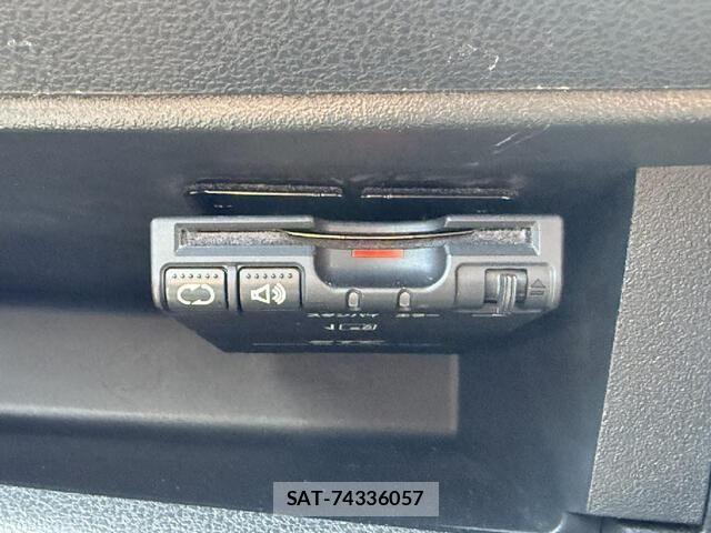 Nissan MARCH 2017-03 7251401-8
