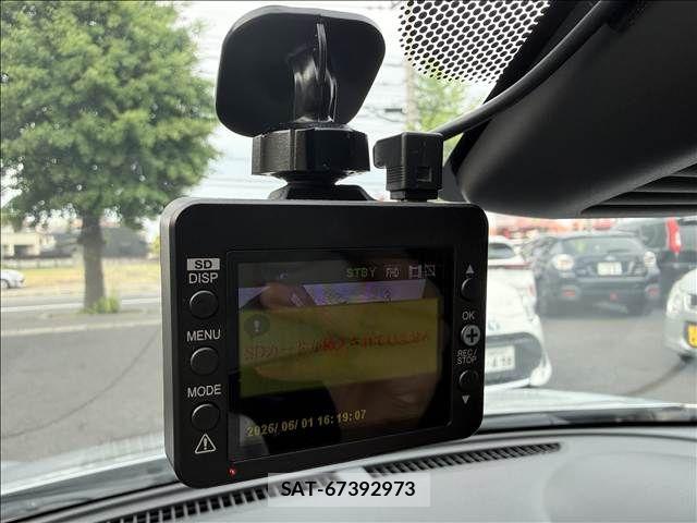 Nissan MARCH 2021-09 7272255-15