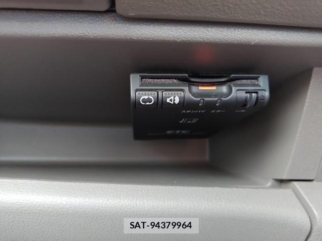 Nissan MARCH 2017-02 7328156-18