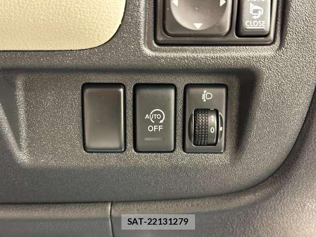 Nissan MARCH 2010-09 7358602-13
