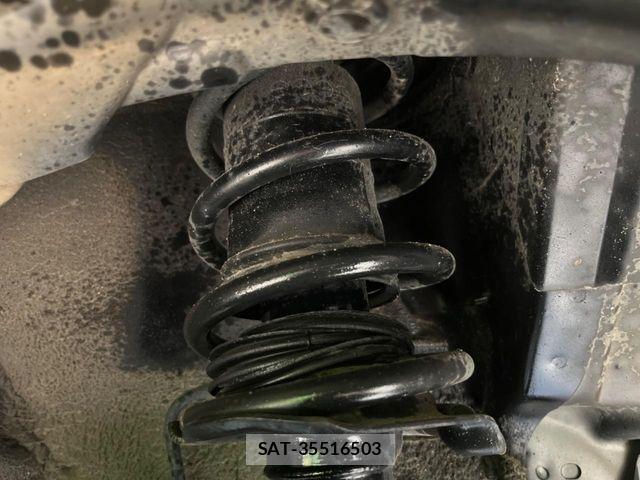 Nissan MARCH 2013-06 7358598-18