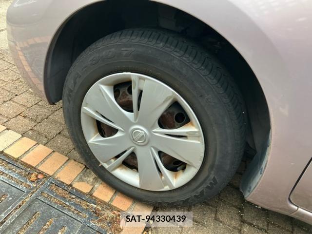 Nissan MARCH 2015-07 7358599-7