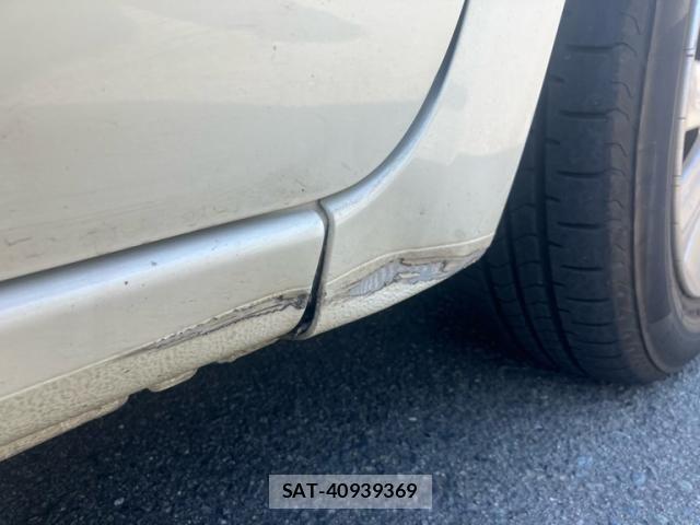 Nissan MARCH 2016-01 7392728-5