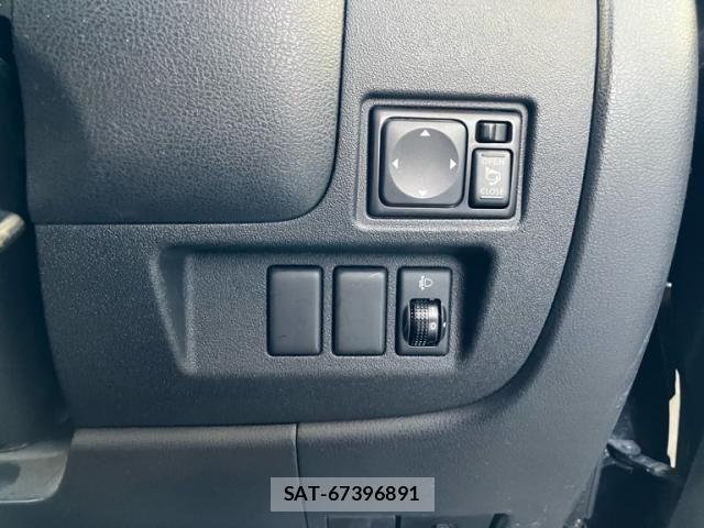Nissan MARCH 2013-12 7392739-21