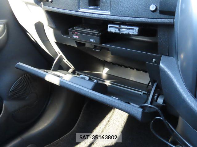 Nissan MARCH 2021-12 7455516-23