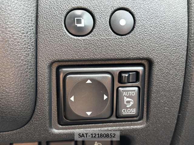 Nissan MARCH 2014-03 7509094-12