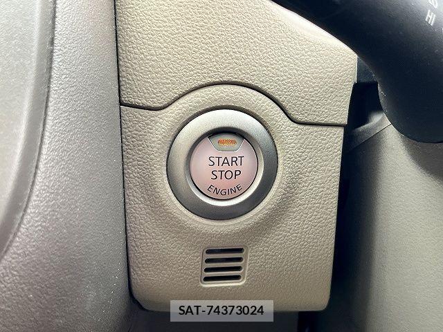 Nissan MARCH 2012-08 7501367-22