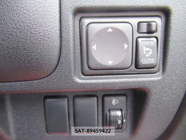 Nissan MARCH 2013-01 7617798-24