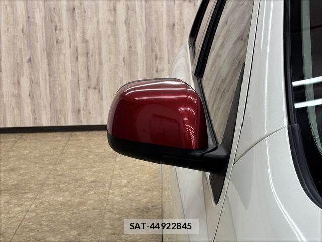 Nissan MARCH 2016-10 7617793-21