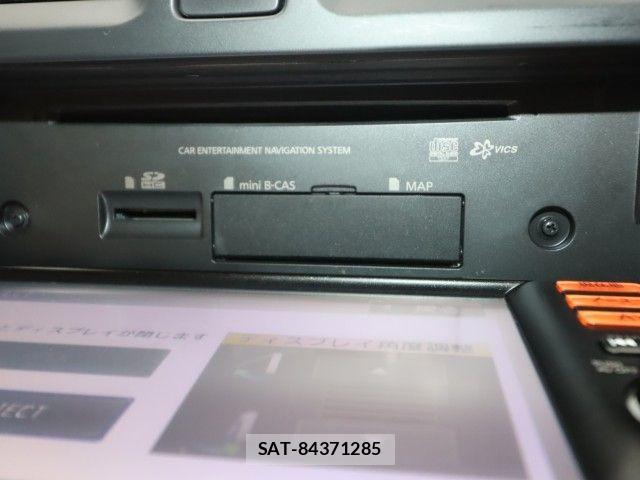 Nissan MARCH 2013-06 7725268-12