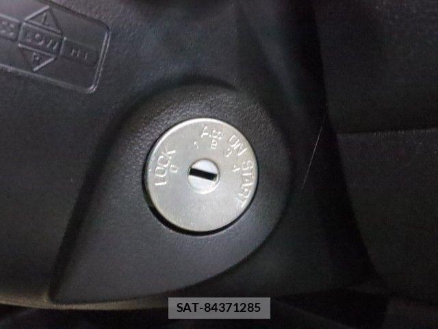 Nissan MARCH 2013-06 7725268-18