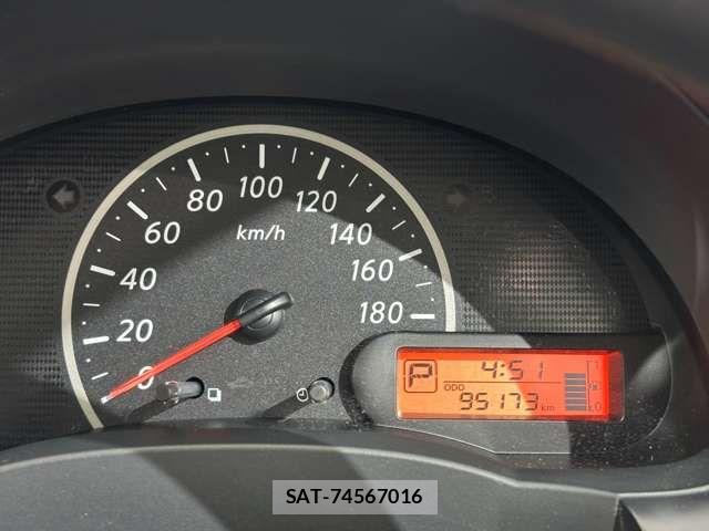 Nissan MARCH 2017-06 7786707-19