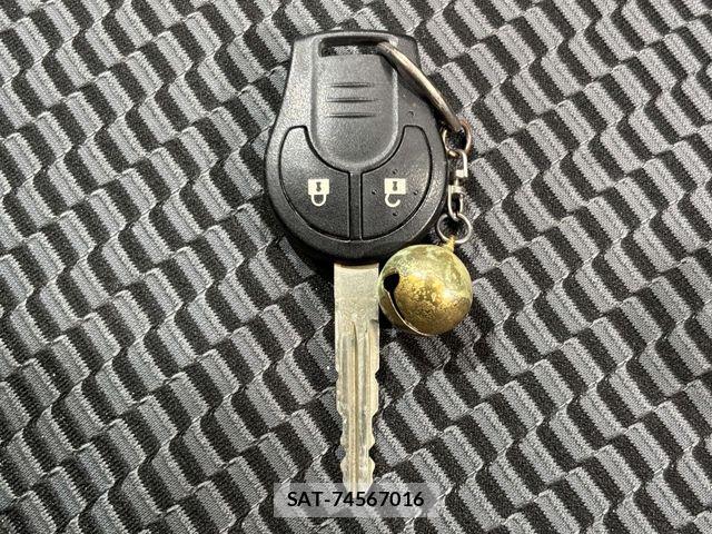 Nissan MARCH 2017-06 7786707-24