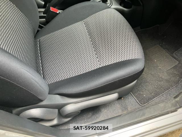 Nissan MARCH 2017-01 7786706-11