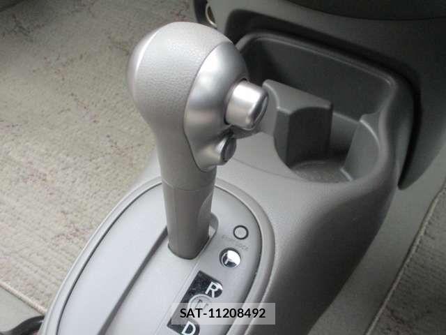 Nissan MARCH 2019-06 7877492-13