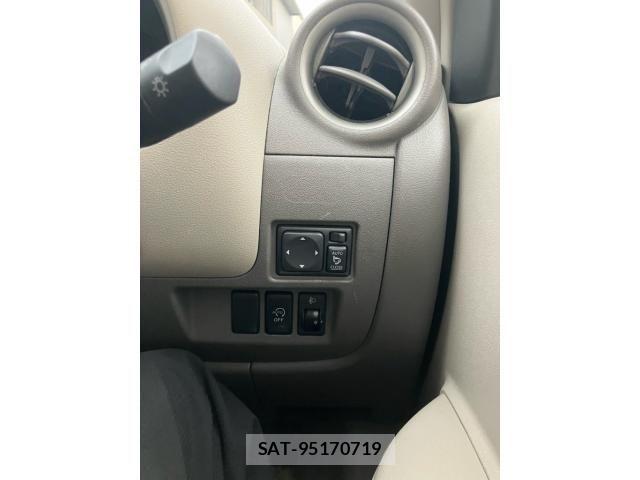 Nissan MARCH 2012-02 7877496-13