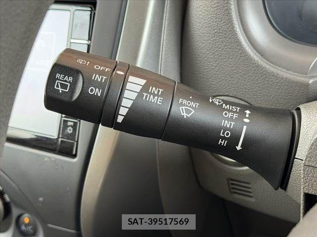 Nissan MARCH 2018-03 7877493-28