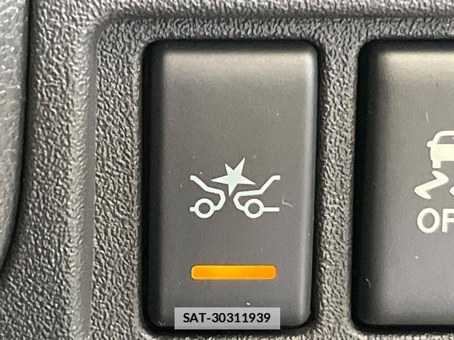 Nissan MARCH 2021-11 7962484-4