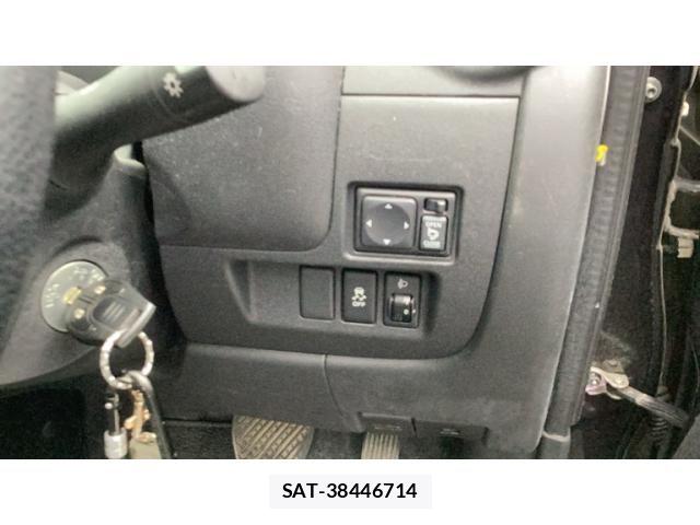 Nissan MARCH 2017-03 7962486-9