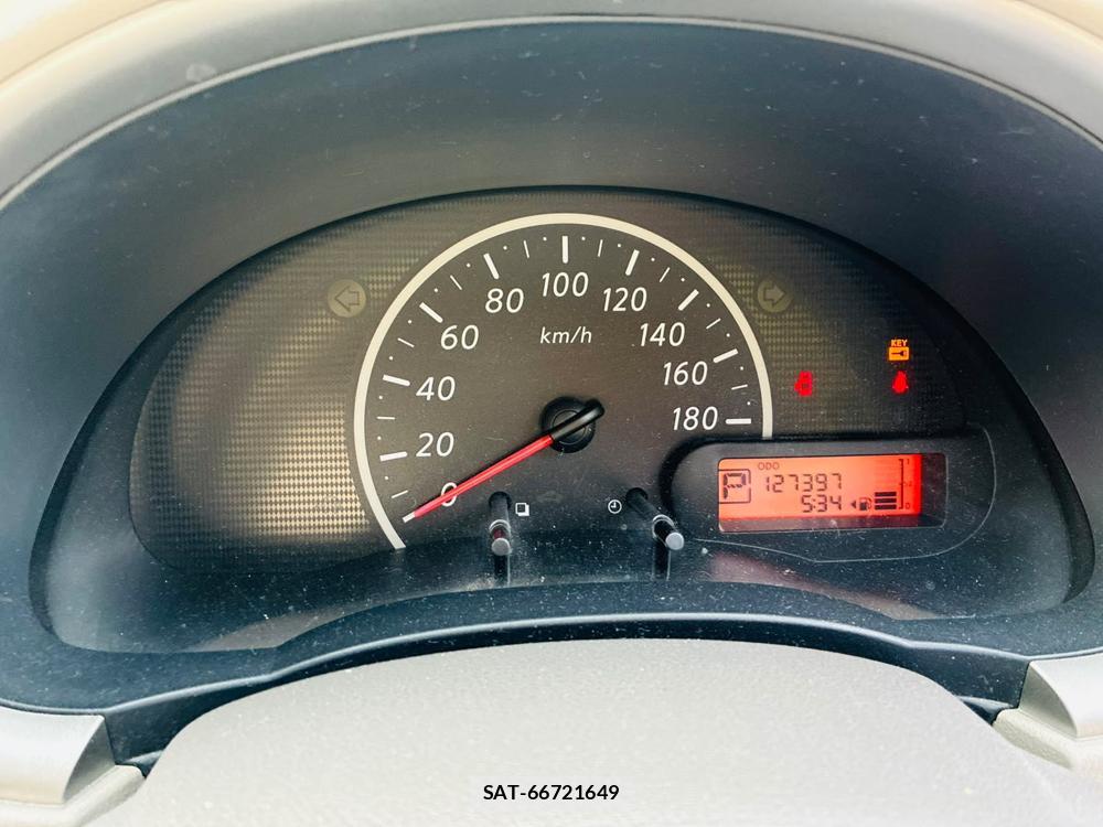 Nissan MARCH 2012-02 7834154-15