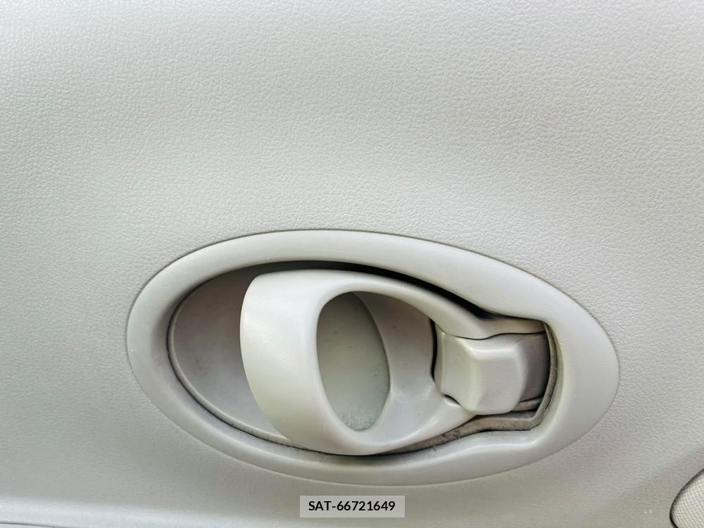 Nissan MARCH 2012-02 7834154-20