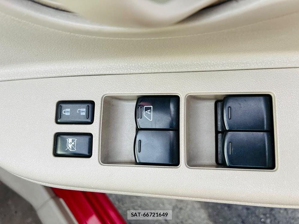 Nissan MARCH 2012-02 7834154-21