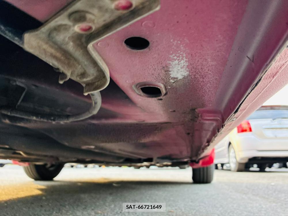 Nissan MARCH 2012-02 7834154-37