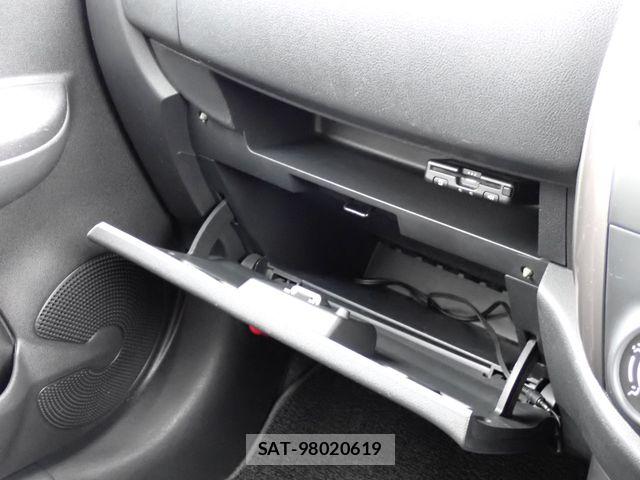 Nissan MARCH 2022-05 8074426-16