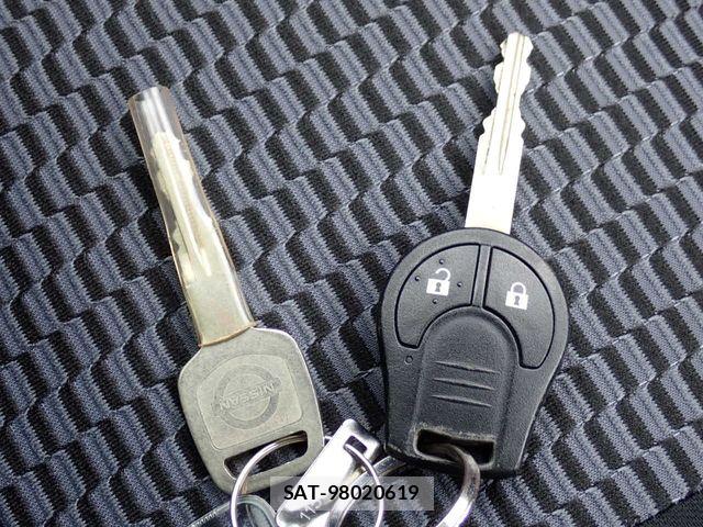 Nissan MARCH 2022-05 8074426-22