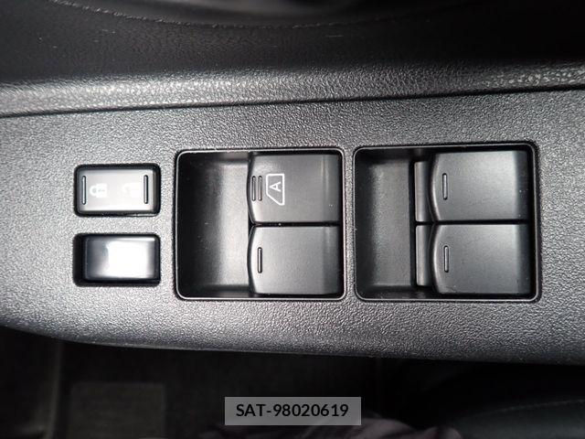 Nissan MARCH 2022-05 8074426-7