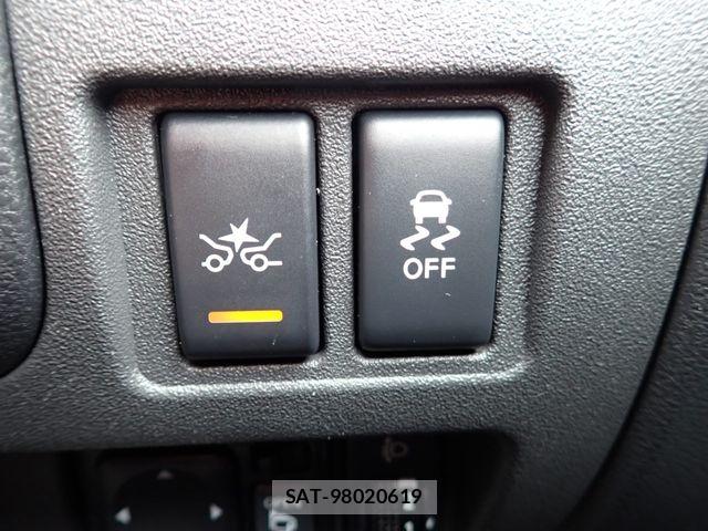 Nissan MARCH 2022-05 8074426-8