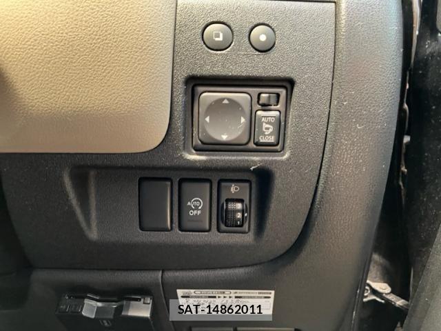 Nissan MARCH 2011-09 8100240-7