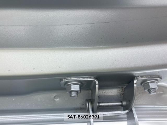Nissan MARCH 2022-10 8100237-6