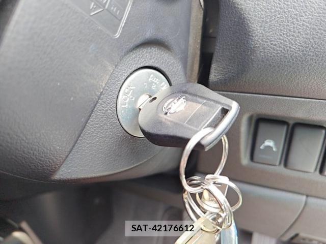Nissan MARCH 2021-06 8100235-13