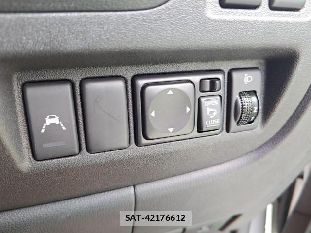 Nissan MARCH 2021-06 8100235-17