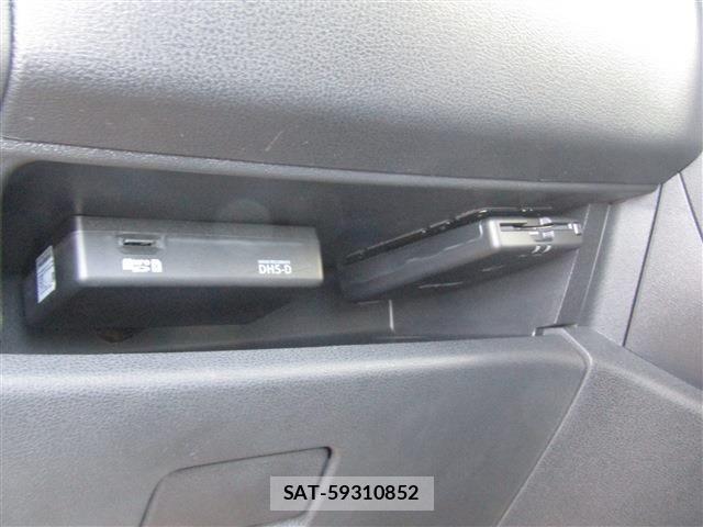 Nissan MARCH 2022-04 8208497-13