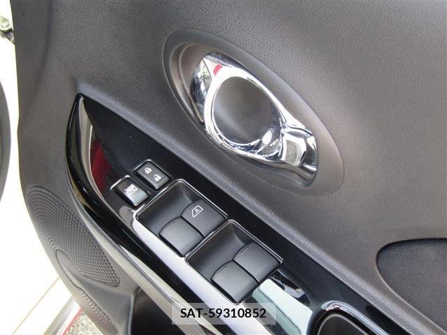 Nissan MARCH 2022-04 8208497-16