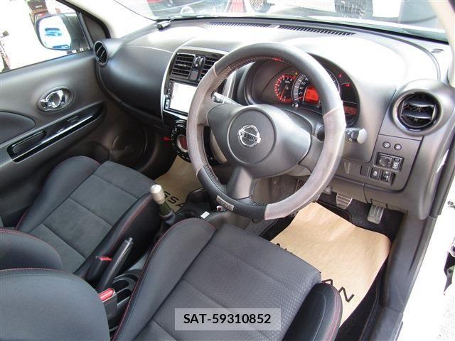 Nissan MARCH 2022-04 8208497-5