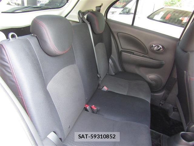Nissan MARCH 2022-04 8208497-6
