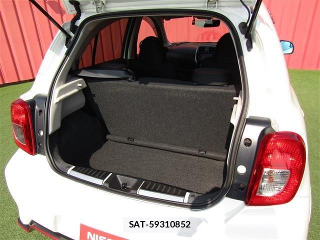 Nissan MARCH 2022-04 8208497-7