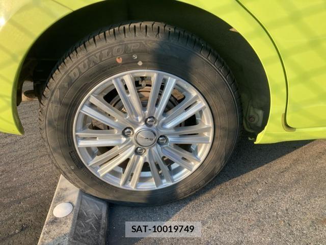 Nissan MARCH 2012-01 8208505-5