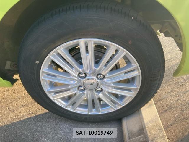 Nissan MARCH 2012-01 8208505-6