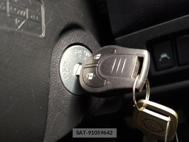 Nissan MARCH 2021-09 8208501-12