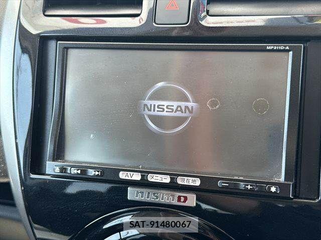 Nissan MARCH 2014-01 8208499-3