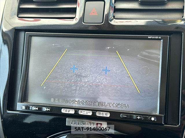 Nissan MARCH 2014-01 8208499-5
